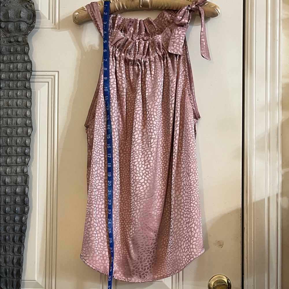 Elegant Pink Sleeveless Blouse